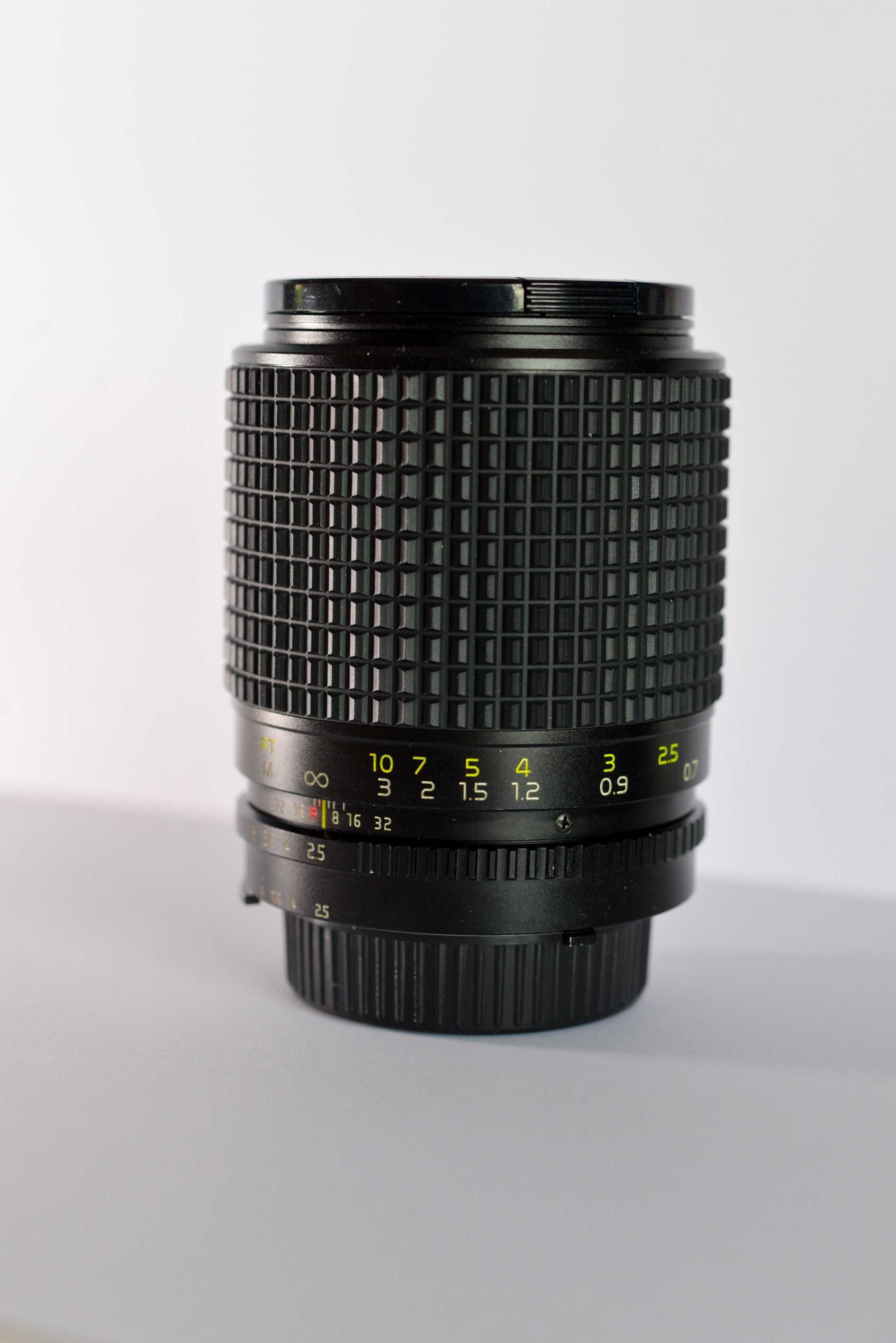 Lente Tokina ATX 90mm Macro F2.5 para Nikon AI-S