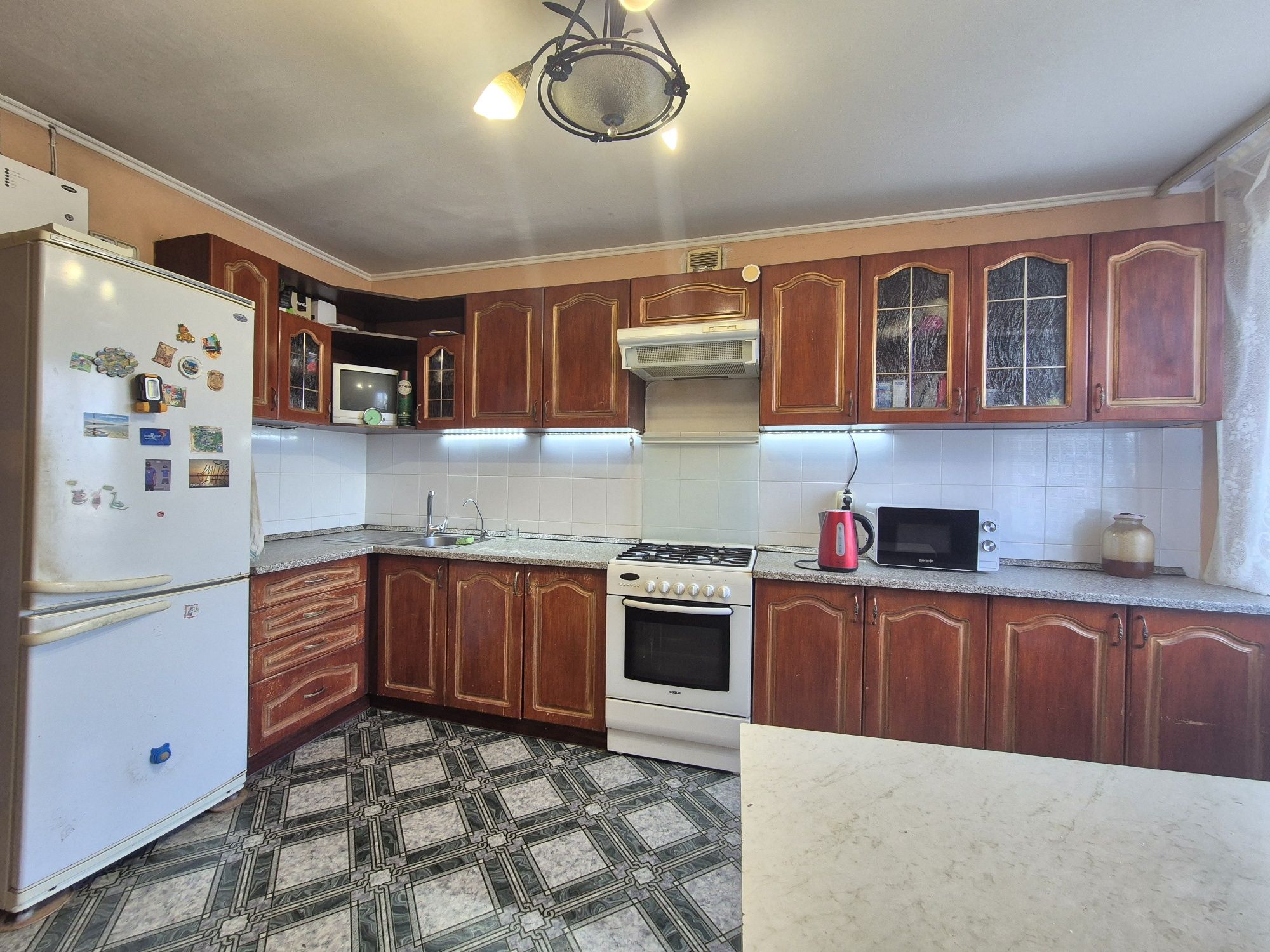 Продам 4 к квартиру по Незалежності 2 , 94 м²