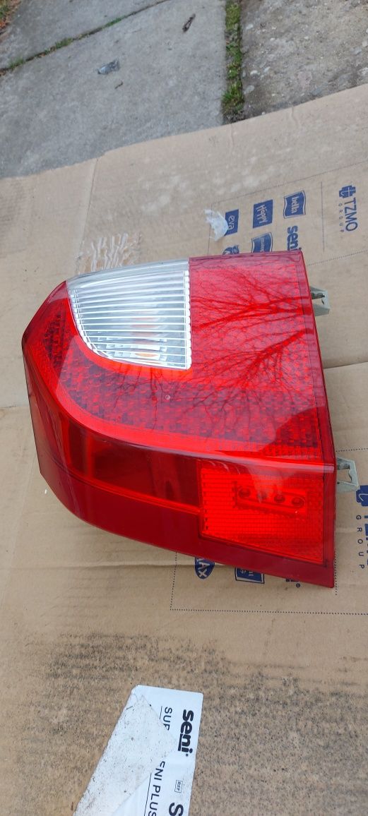 Lampa lewy tył Volvo V70III XC70