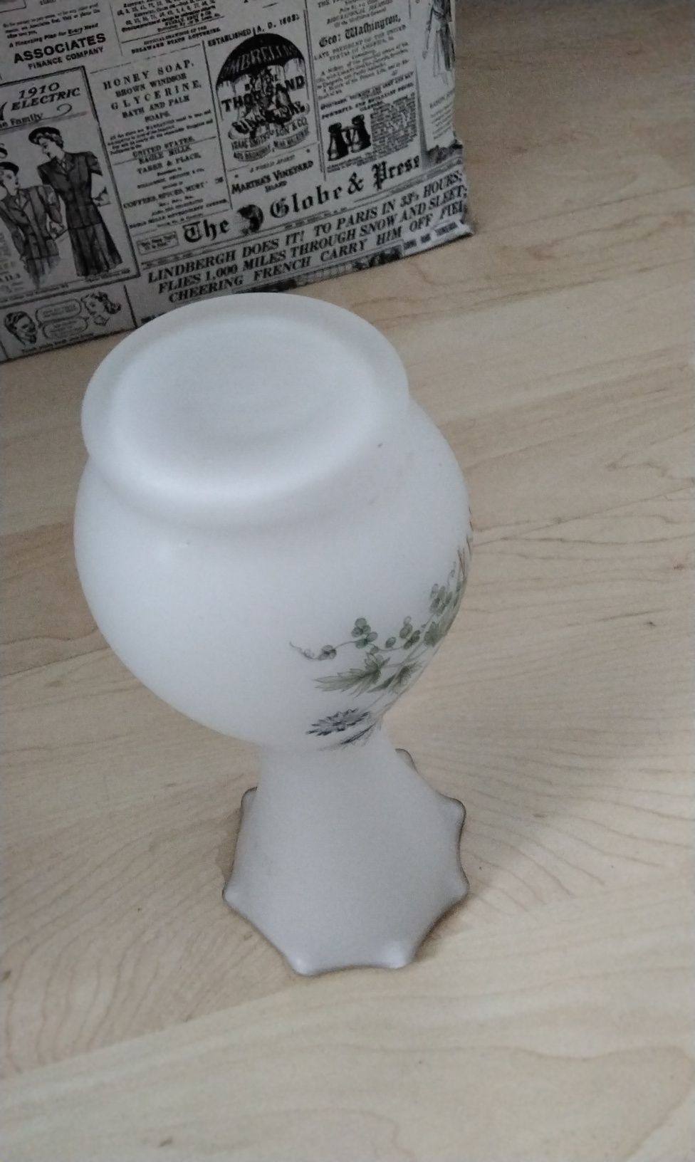 Vintage wazon szklo satynowe białe