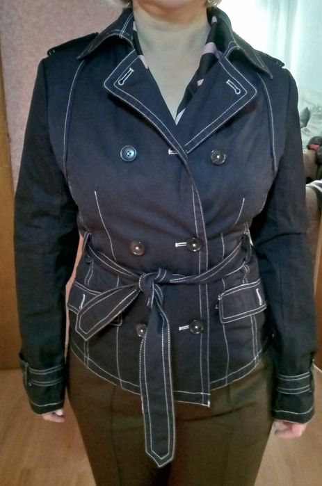 Стильний жакет-тренч