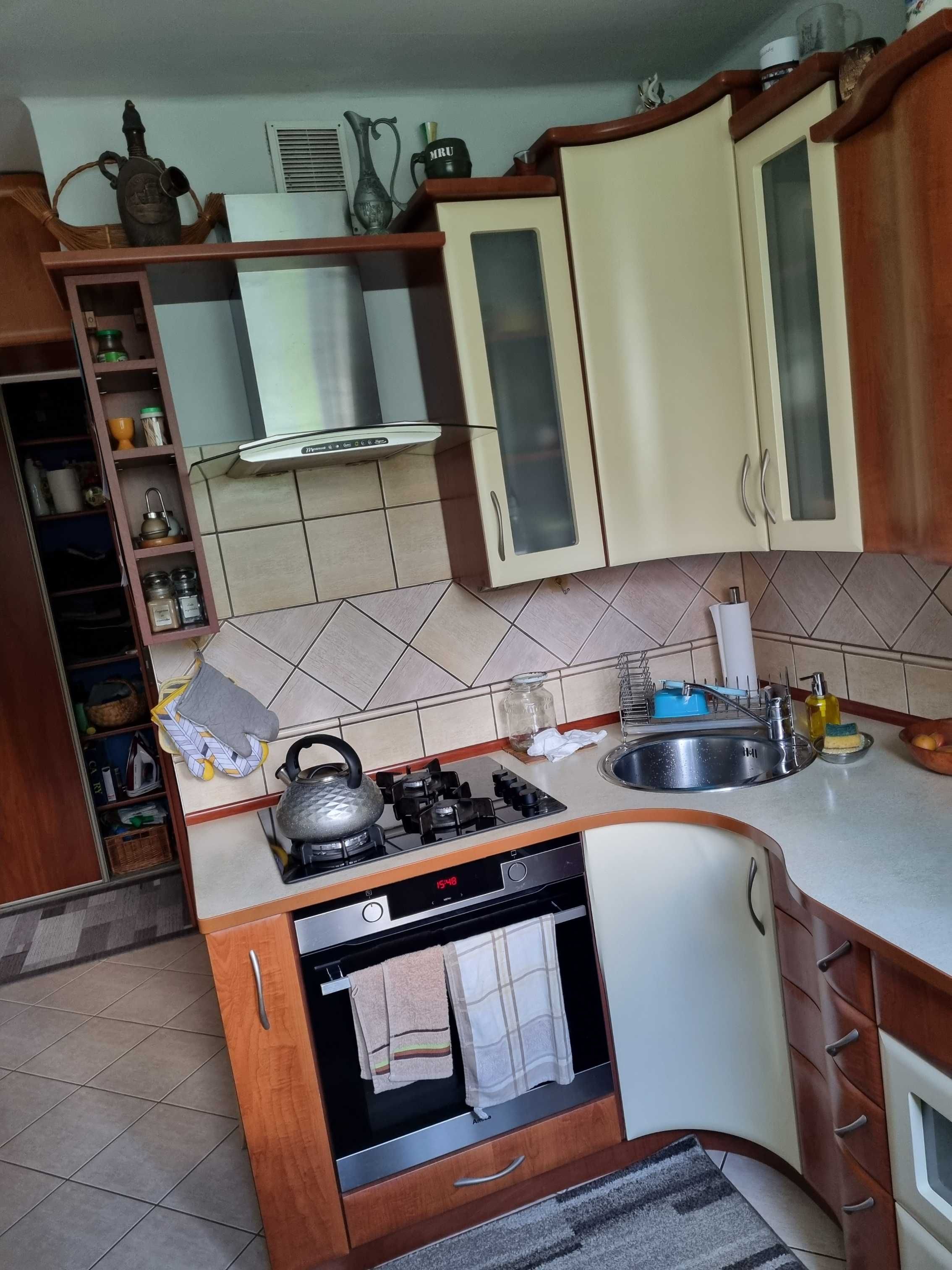 Meble kuchenne używane. Narożne 160x185 + blat barowy.