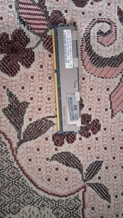 ОЗУ,  память по 4 гигабайта DDR3