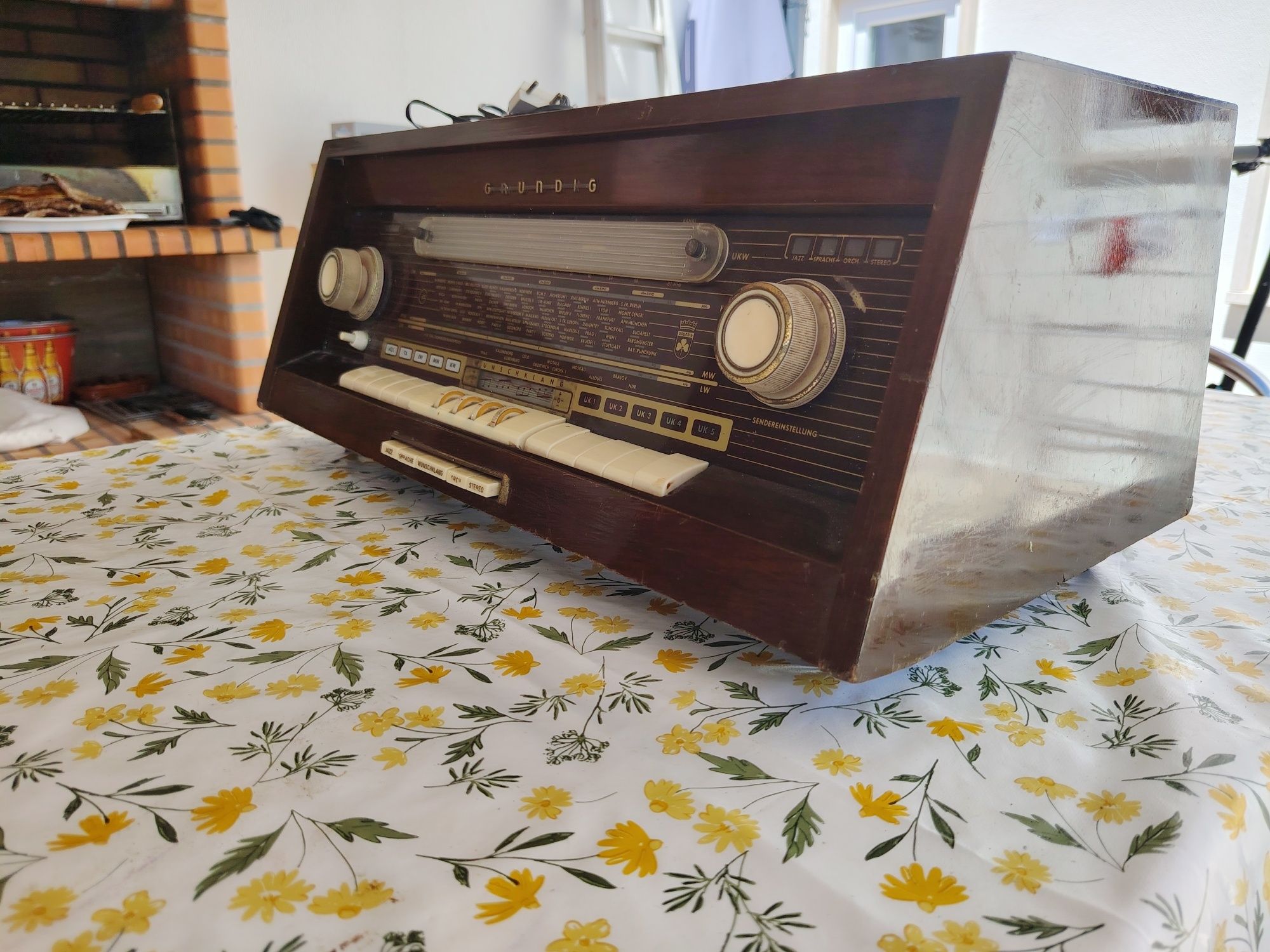 Sintonizador Grundig Antigo