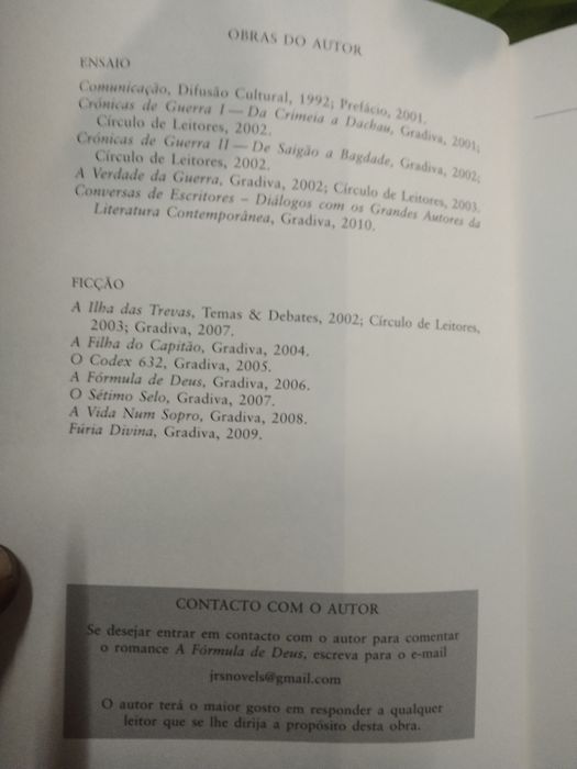 Livro romance  A formula de deus