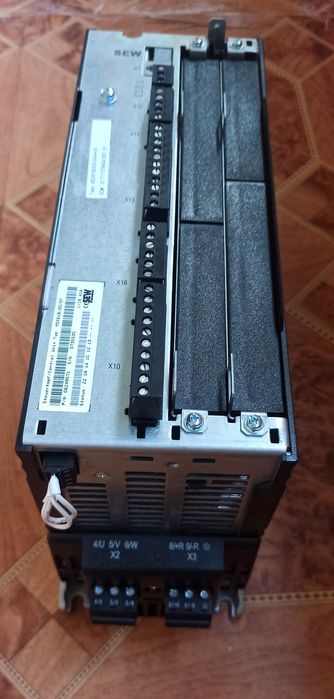 SEW-EURODRIVE інверторний перетворювач частоти