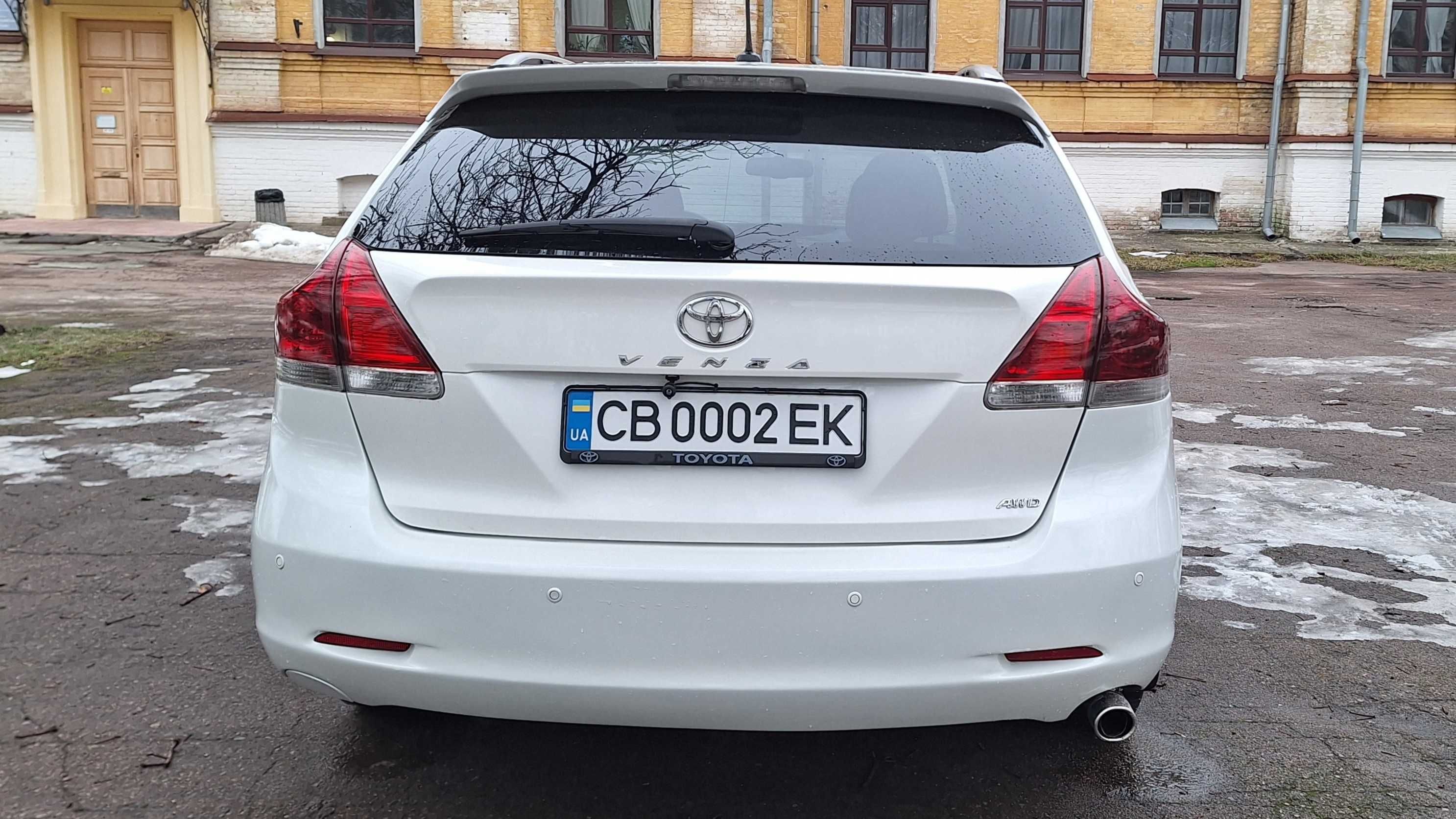 TOYOTA VENZA 2.7L газ-бензин, AWD, 2010 год.