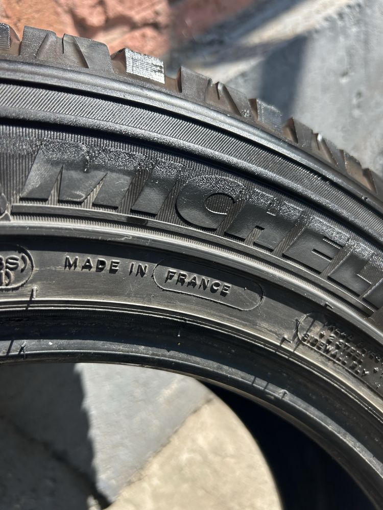 резина MICHELIN 215/65/16