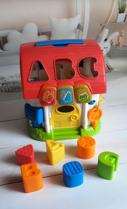 Інтерактивний будинок- сортер розвиваючий 12м+, чудовий стан