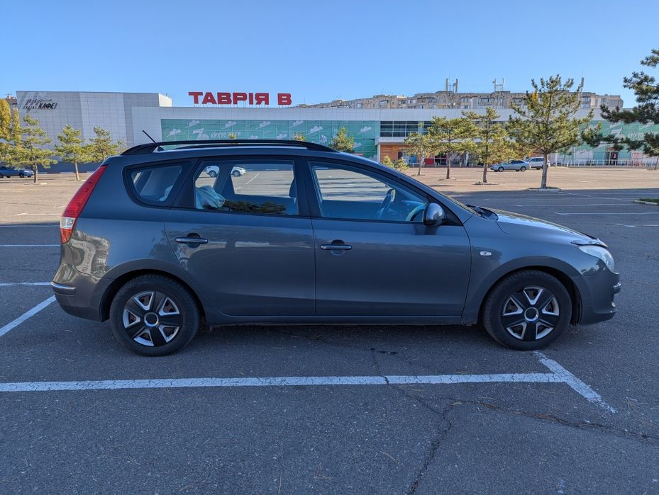 Hyundai i30 cw 2008 дизель 1.6, мкпп, универсал