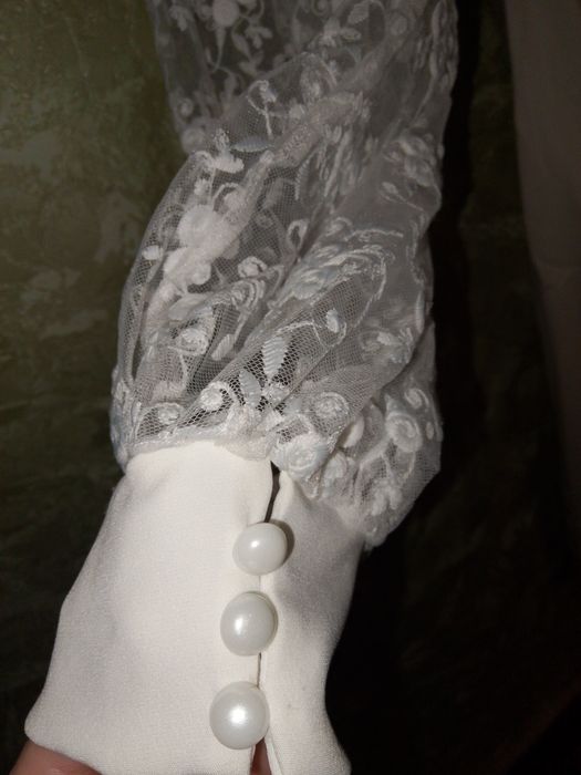 Продам весільну сукню