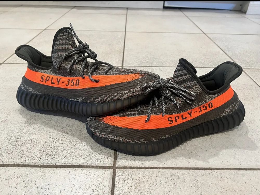 Adidas Yeezy Boost 350 V2 Carbon Beluga rozmiar 44