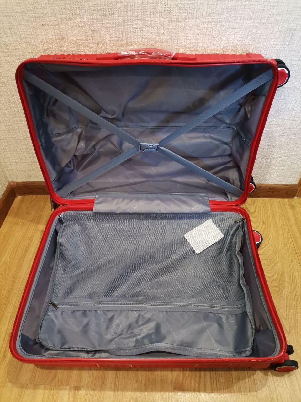 Поліпропілен розмір М валіза середня чемодан средний купить в Украине