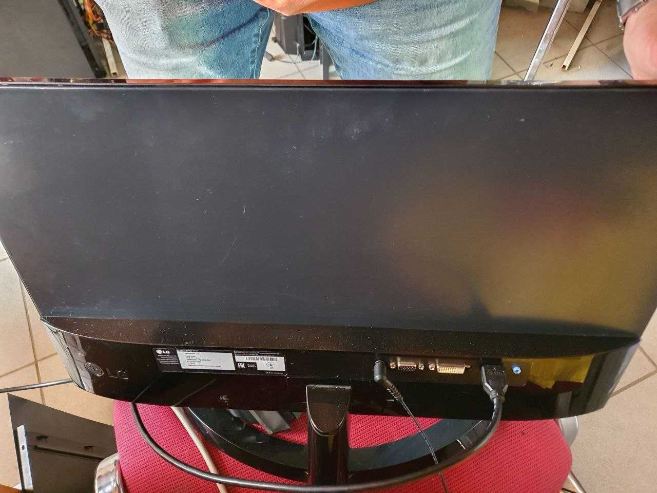 Монитор IPS 24" LG 24MP58VQ-P в отличном состоянии. HDMI