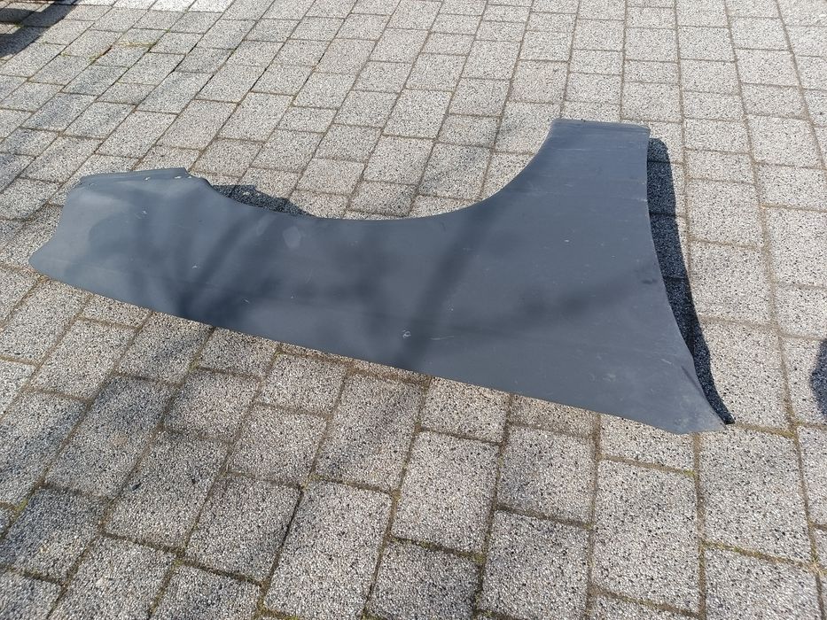 Opel Omega A 86-93 - Błotnik prawy przód Nowy