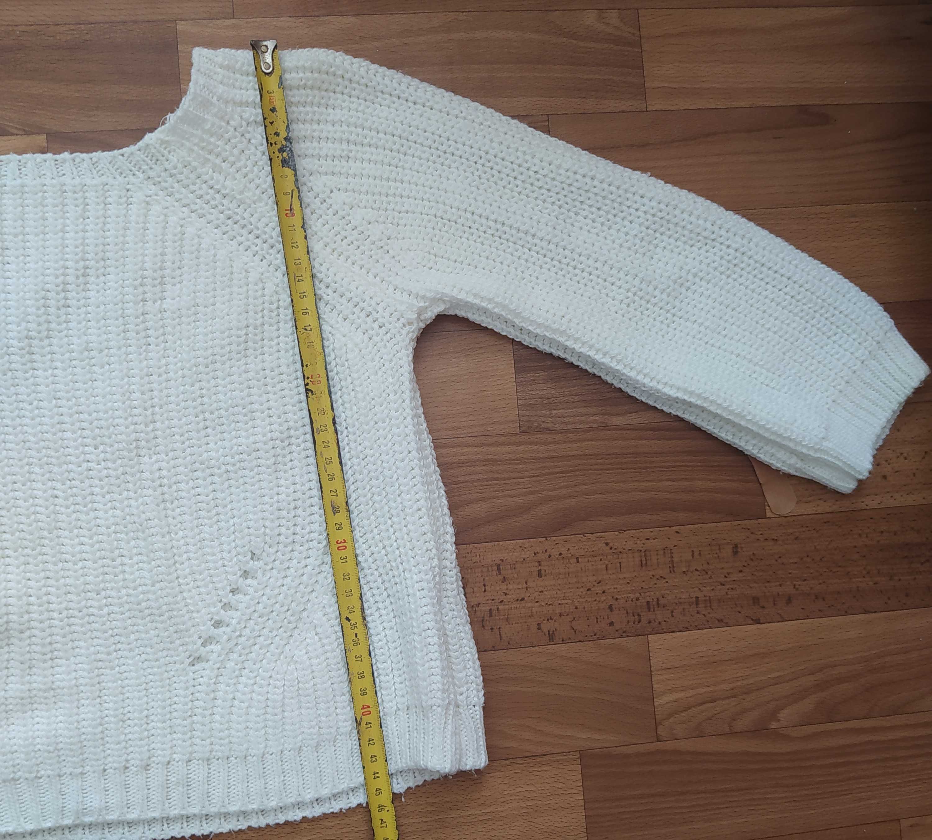 Вязаный свитер б/у недорого, белый