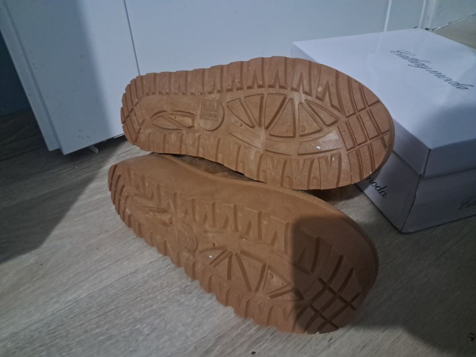 Buty damskie nowe roz.40