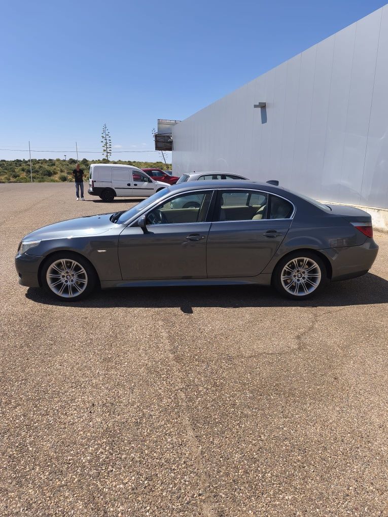 Vendo Carro  BMW 520