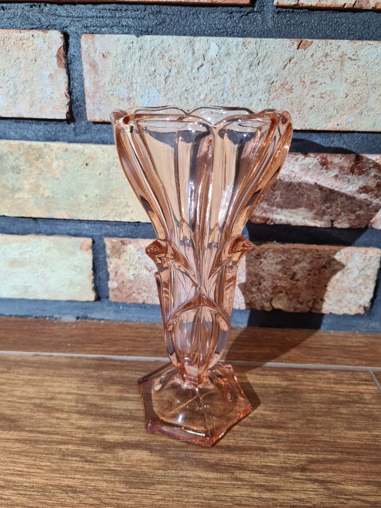 Szkło ozdobne,  wazon w stylu art deco, szklany wazon