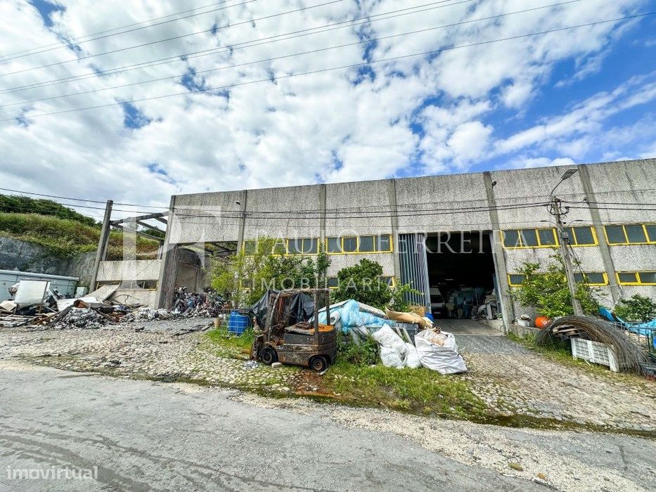 Dois armazéns em Palmeira