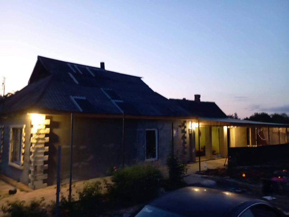 Продається будинок в с.Трепівка, недалеко від міста.ТОРГ