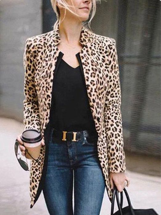 Пальто анималистичний принт Лео