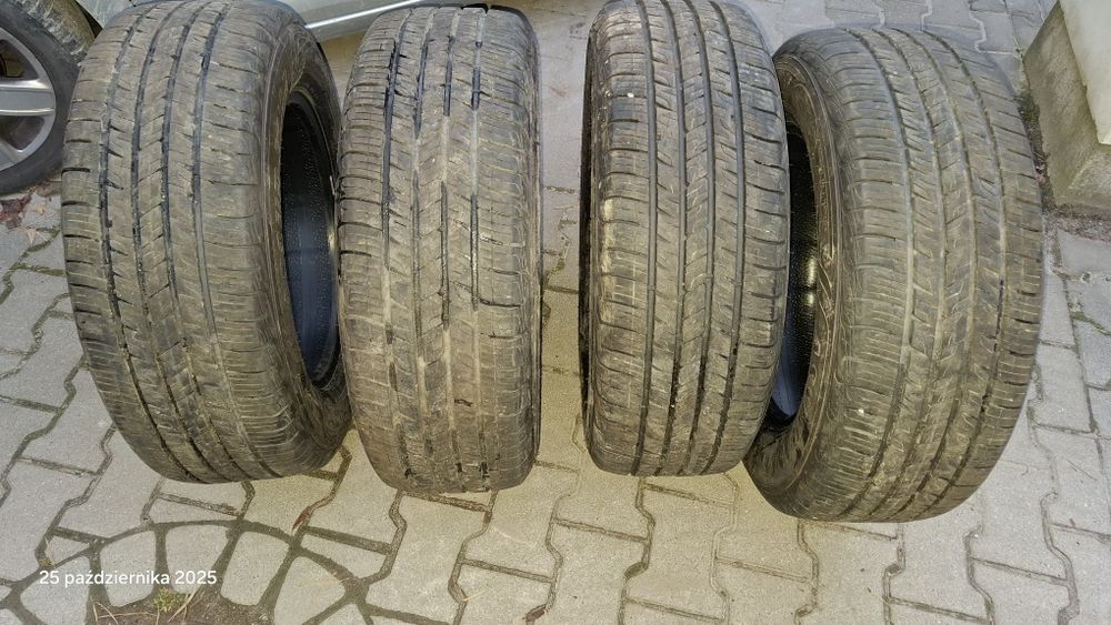 GoodYear ComfortRide 235/65/R17 104H
