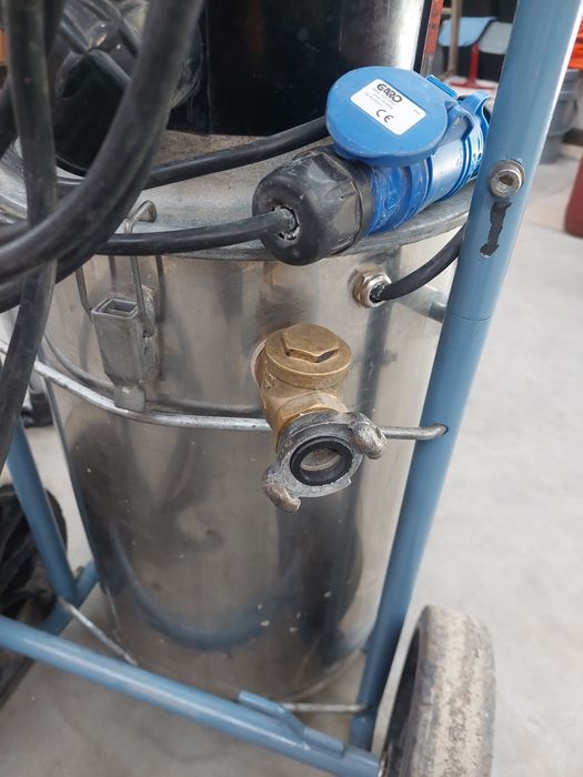 Odkurzacz do wody szlamu Dustcontrol DC 75W  wbudowana pompa fra. VAT