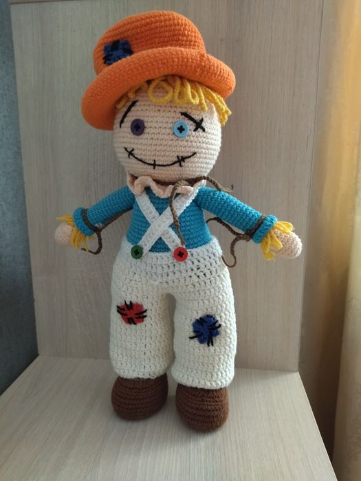 В'язана іграшка Опудало