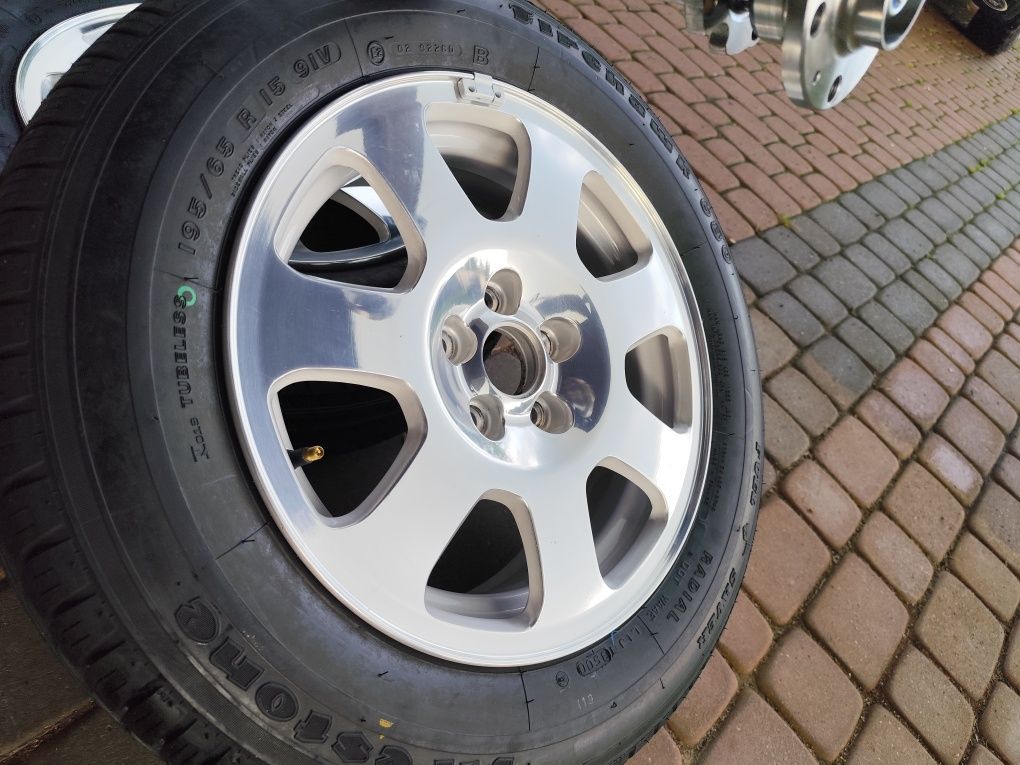 Nowe koła z nową osią do wózka pod mauzer lub przyczepki