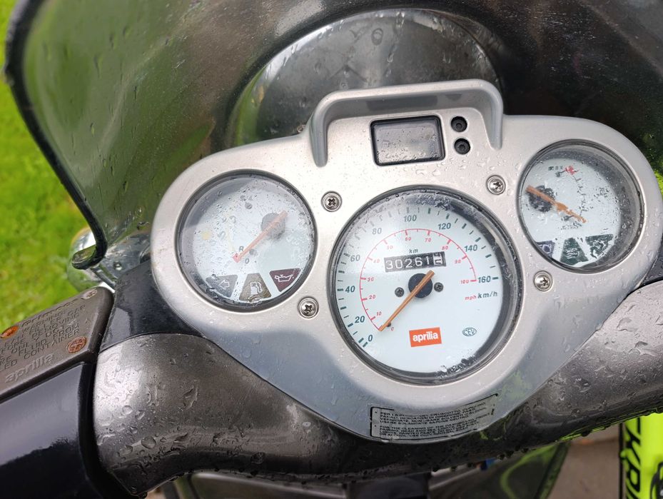 skuter  aprilla 150