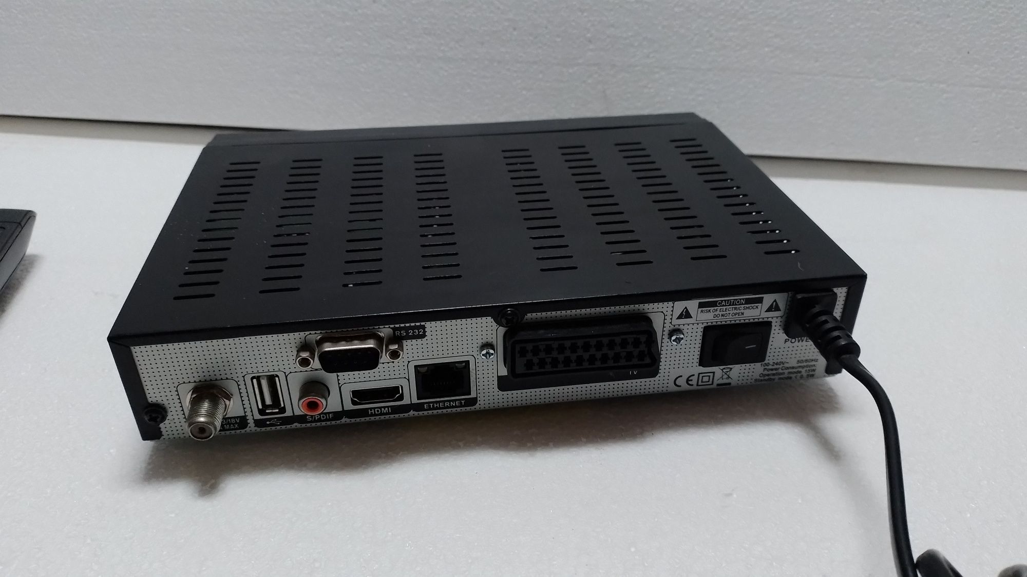 Receptor de TV satelite Amiko 8150 - como Novo