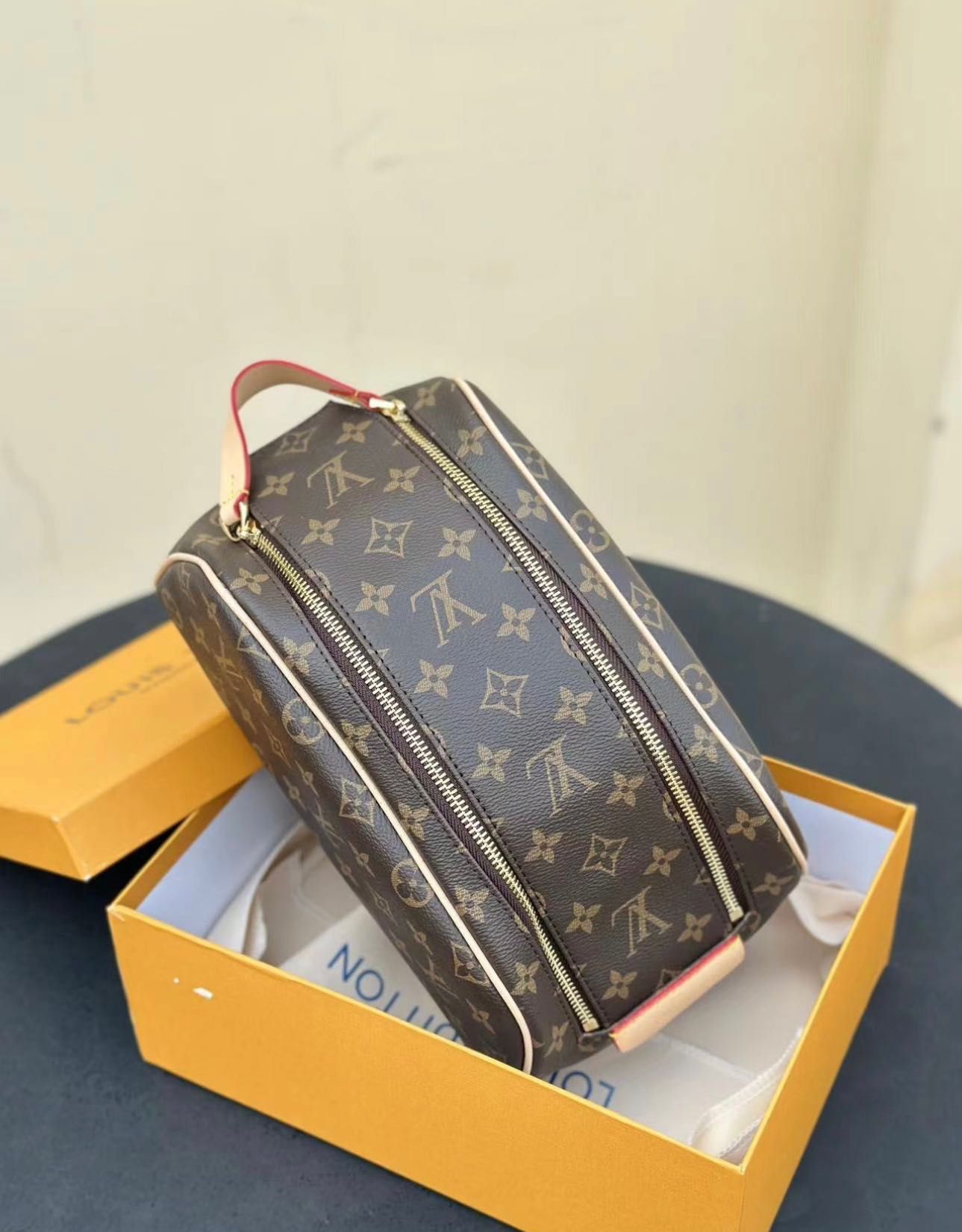 Косметичка louis vuitton