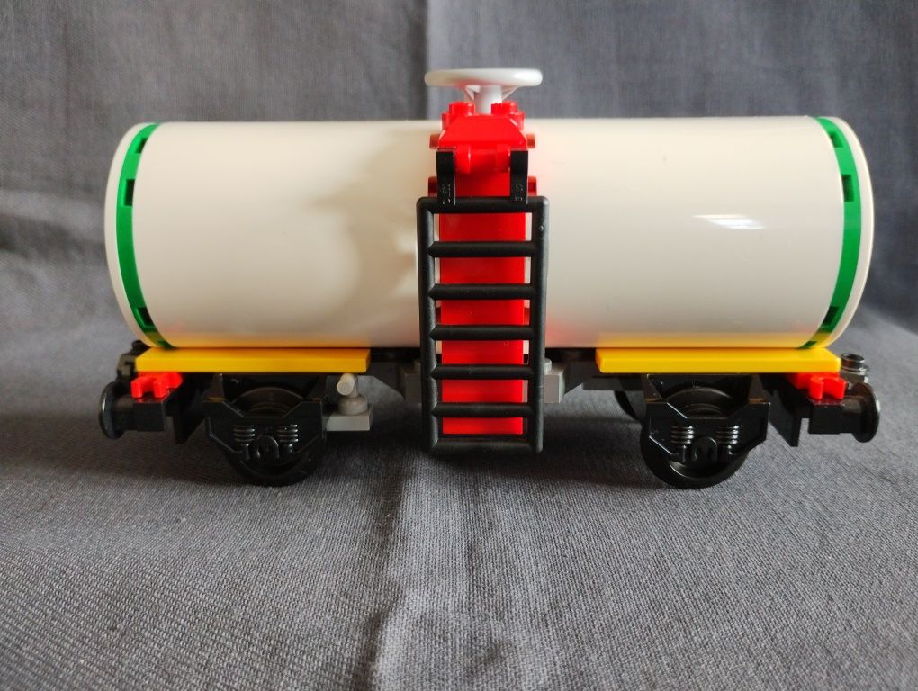 LEGO train cysterna octan do pociągu towarowego