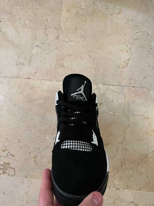 WhiteThunder/Buty_Jordan4_Retro Unisextrampki Rozmiar.44