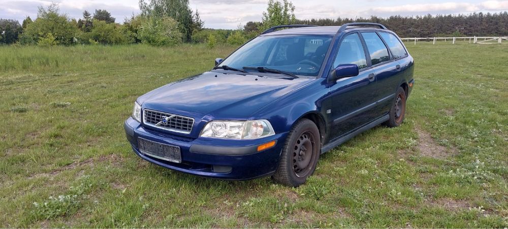 Volvo V40 Kombi 1.8 benzyna