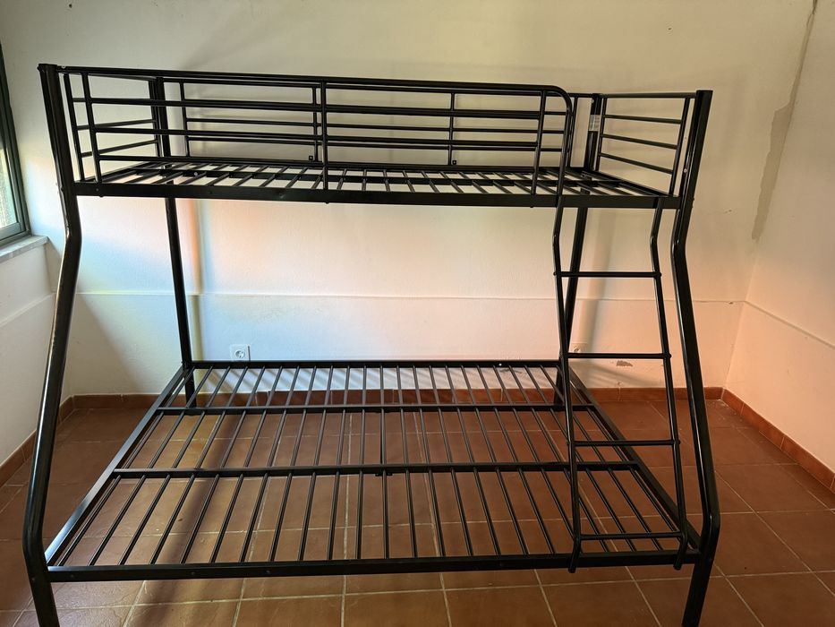 Vende-se beliche
