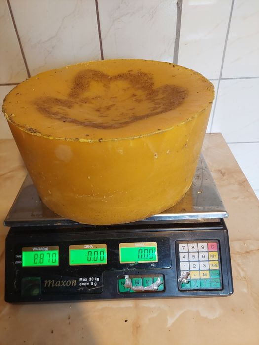 Naturalny Wosk pszczeli z odsklepin