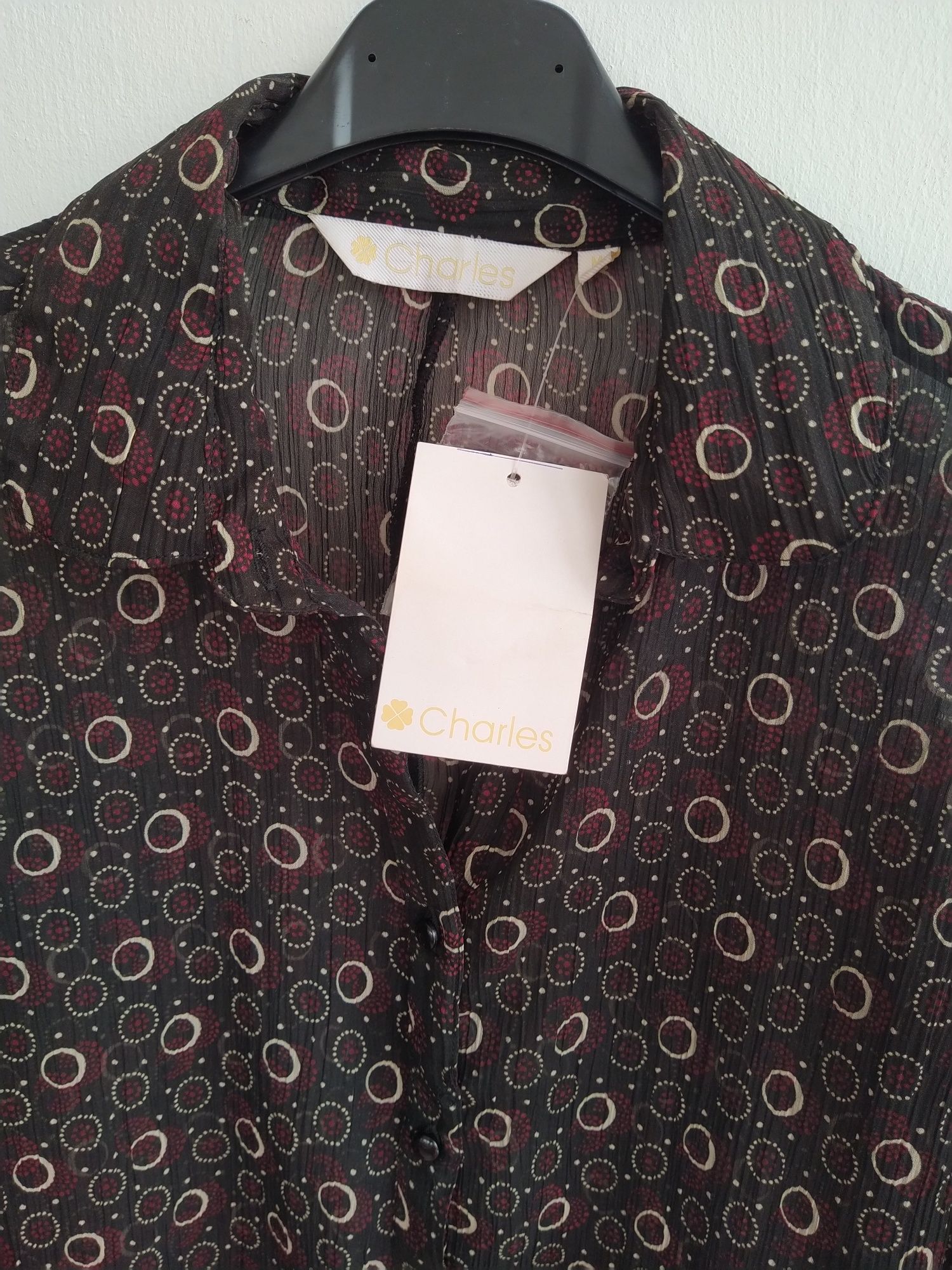Blusa com padrão - Charles - Tamanho M - Nova!
