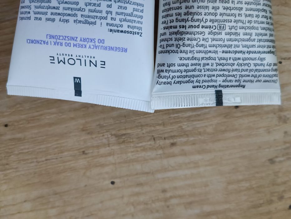 Zestaw kosmetyków kremy do rąk ciała stóp yves rocher caudalie douglas