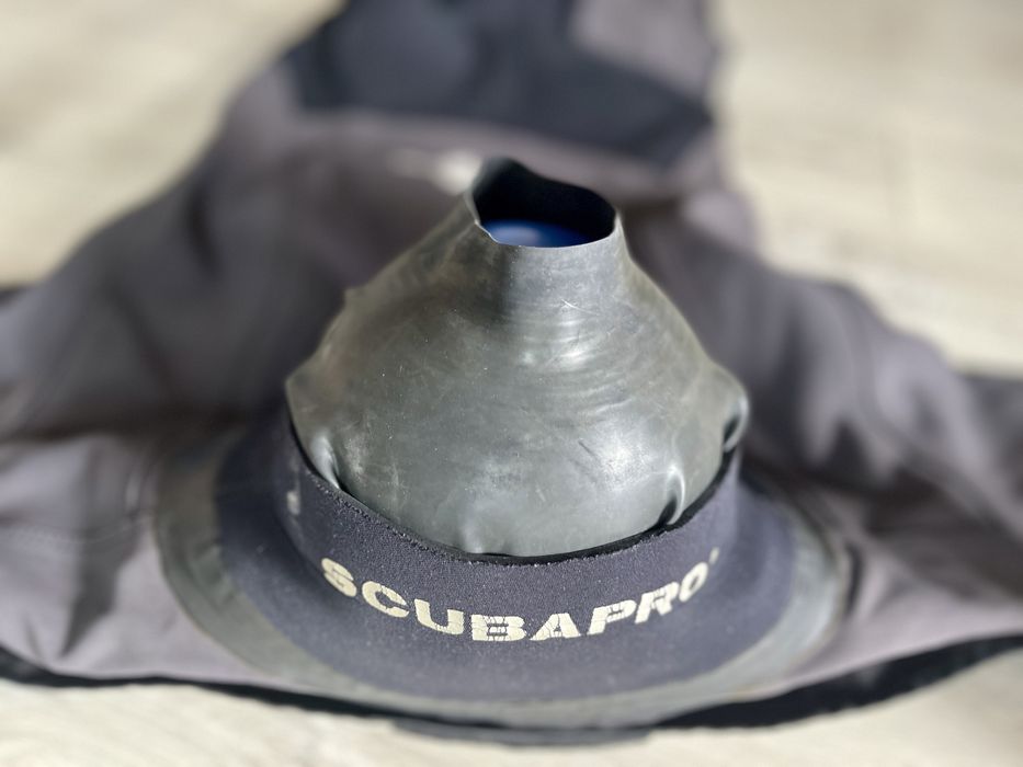 Suchy skafander Scubapro rozmiar XS, but 36/37 + pierścienie VDS