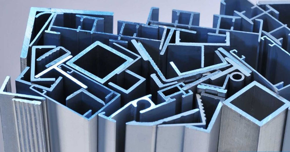 Алюмінієві профілі. Найбільший асортимент в наявності на складі.