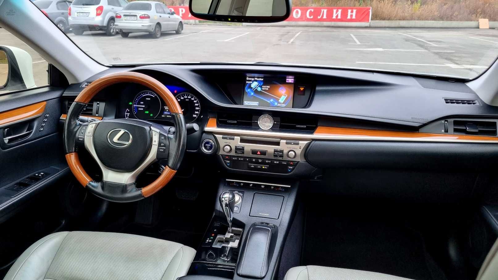 Lexus ES300H Hybrid