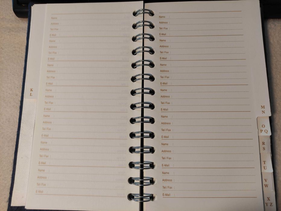 Agenda de telefones, moradas e emails