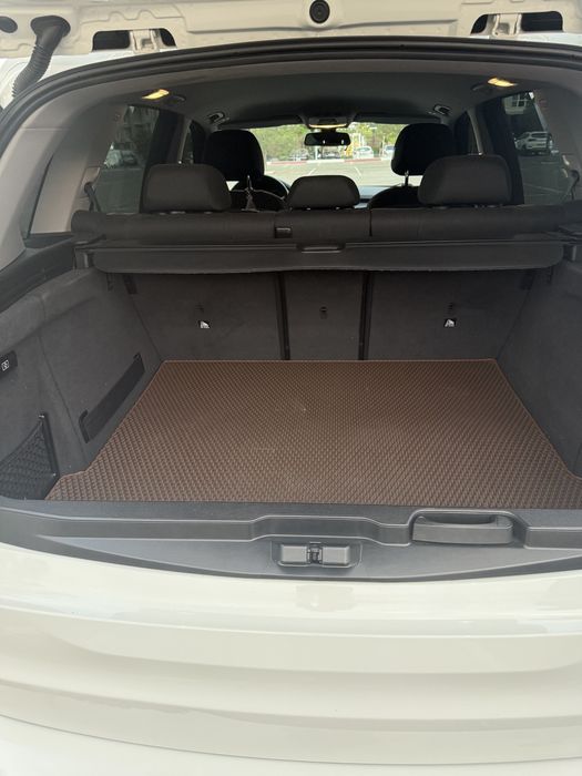 Продаю свій автомобіль .