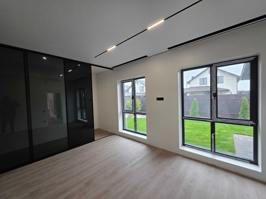 Продаж сучасного будинку з ремонтом в Крюківщині - без комісії!