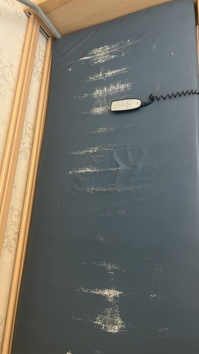 Продам багатофункціональне ліжко з автоматичним підйомом для лежачих.