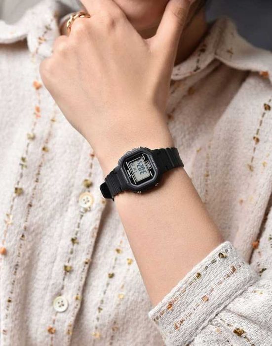 Zegarek Casio Dla Dzieci – Elektroniczny, Alarm, Data, Podświetlany