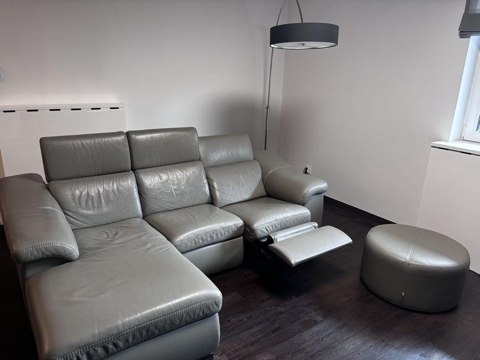 Kanapa Kler, szara, skorzana + pufa