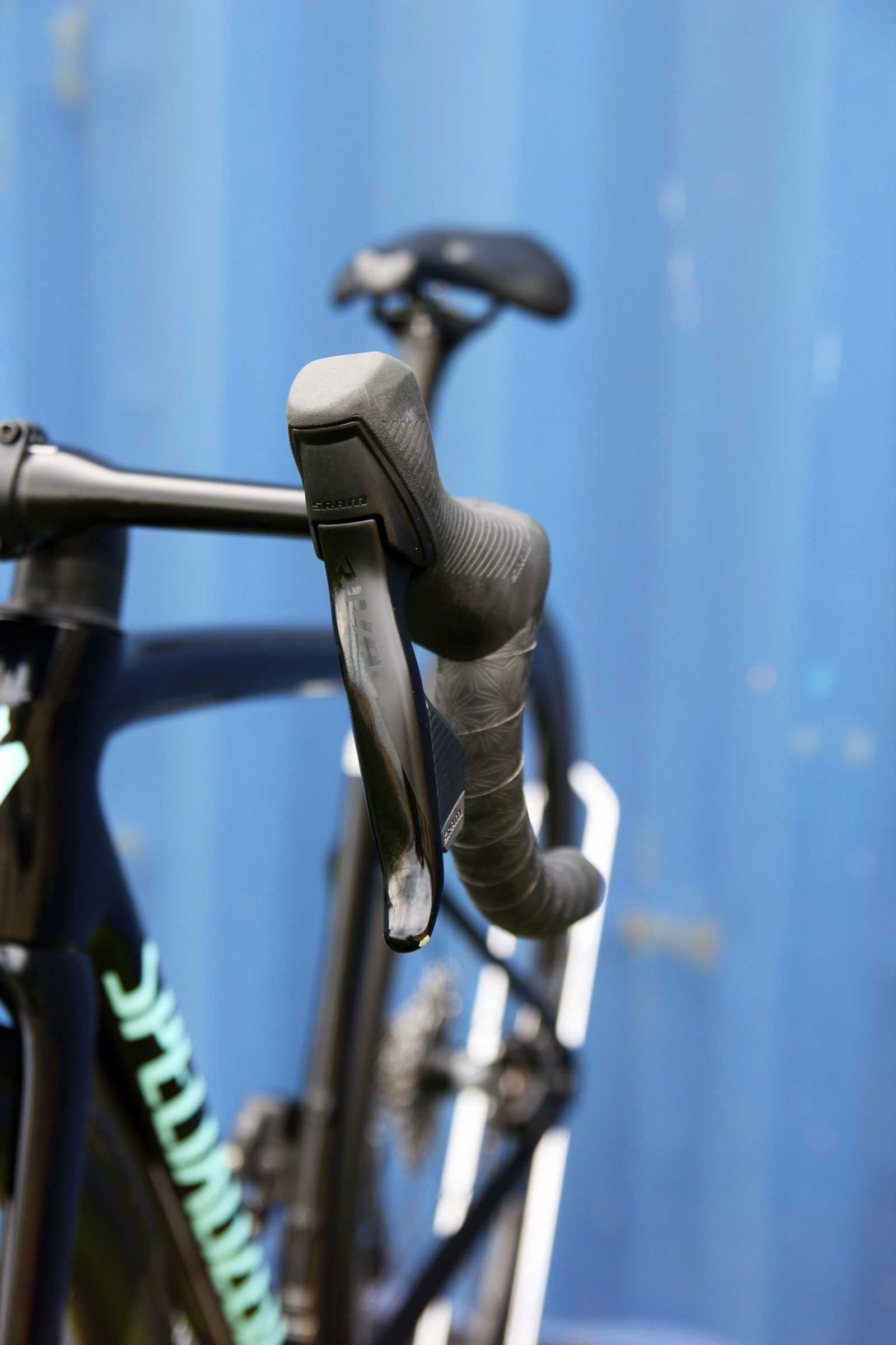 Rower szosowy SPECIALIZED TARMAC SL8 Expert Sram Rival AXS, roz.52